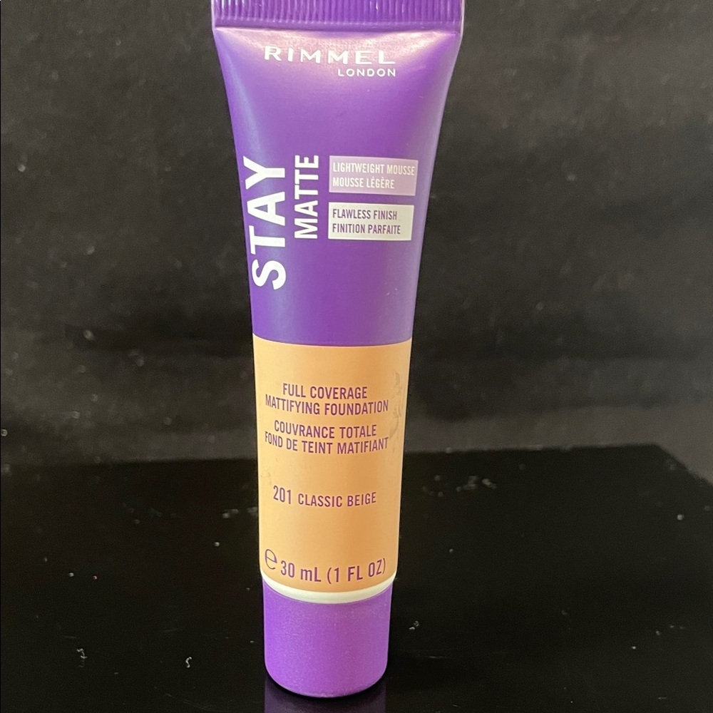 Rimmel London Stay Matte Foundation - 201 Classic Beige